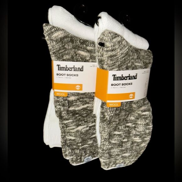 TIMBERLAND WOMEN’S WOOL BOOT SOCKS FOUR PAIR TOTAL FEATURES COMFORT WELT NWT - Picture 1 of 3